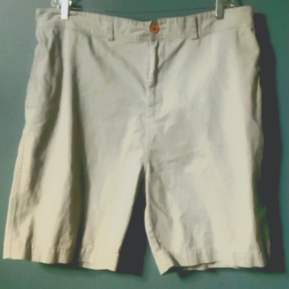 Set of Caribbean Joe Khaki Shorts, 42 - Picture 3 of 3